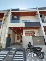 60 फिट रोड पर पूर्व दिशा का 4 bhk डुप्लेक्स मकान बेचना हे