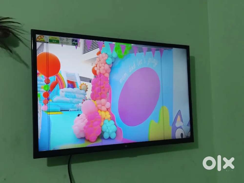 32 inch mi android led good condition urgent sale money need 3000