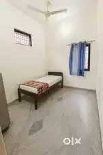 DELUXE ROOM FOR RENT AVAILABLE