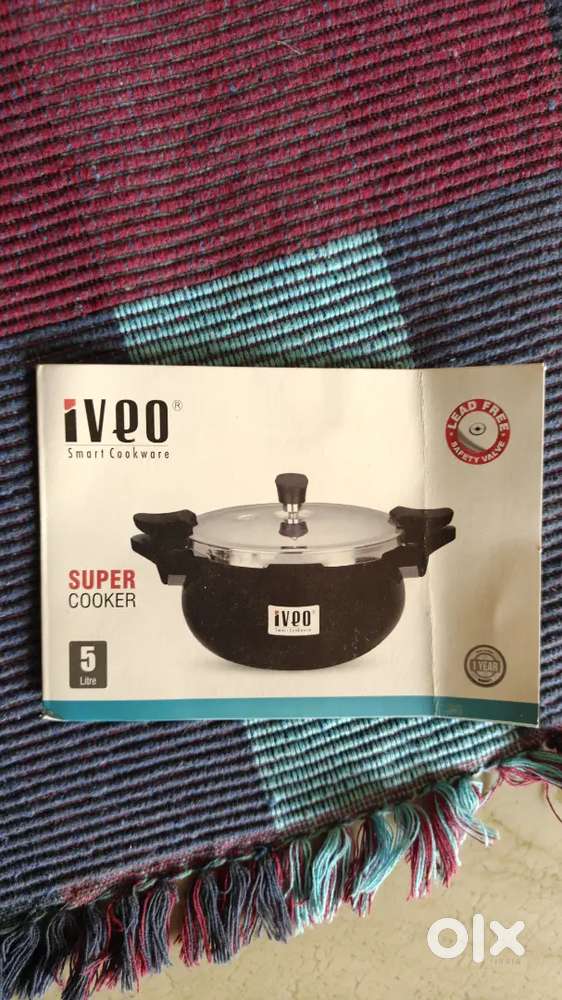 5 litre cooker Hard Anodised body and Stainless Steel lid