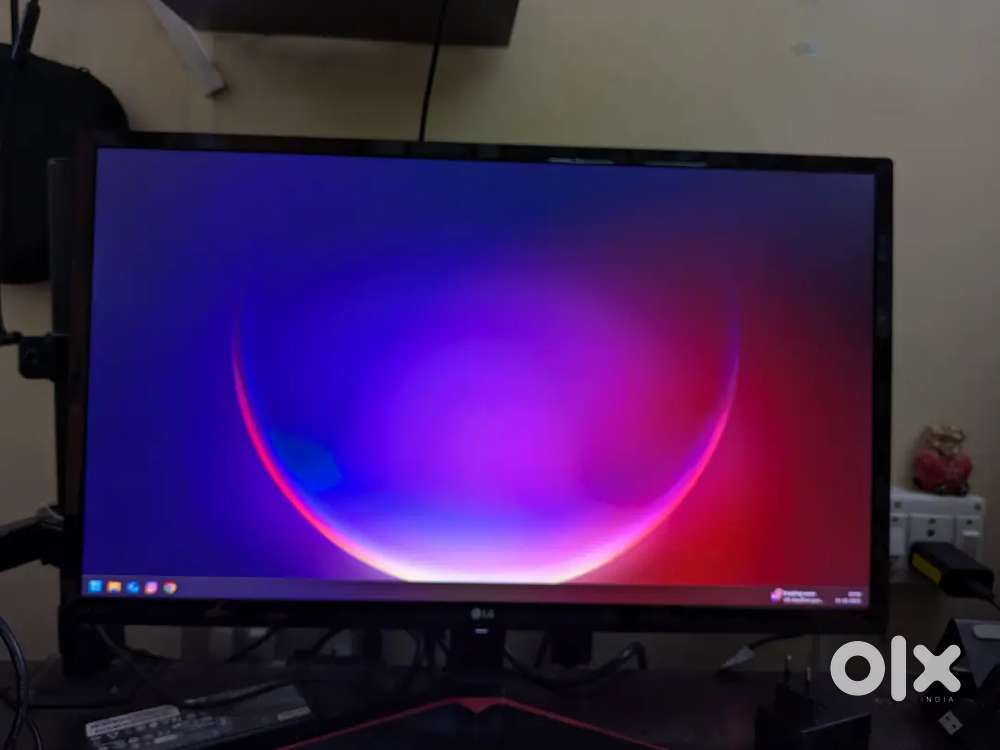 Computer Monitor (24) IPS Gaming Monitor with original packing