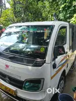 Tata magic' express
