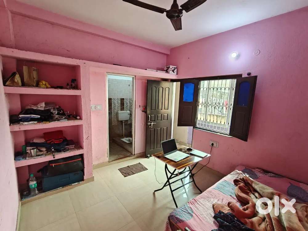 NEED male  Room partner.