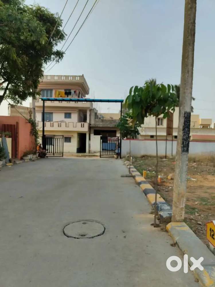 1200 sqft sit forsale