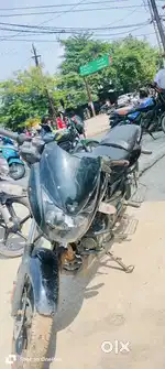 Selling bajaj pulsar 125cc split seat