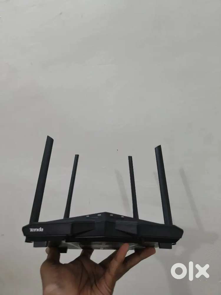 Tenda Smart Dual Band Gigabit WiFi Router