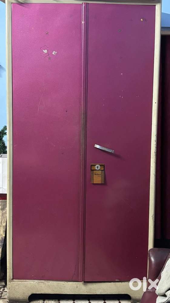 Steel almirah for sell