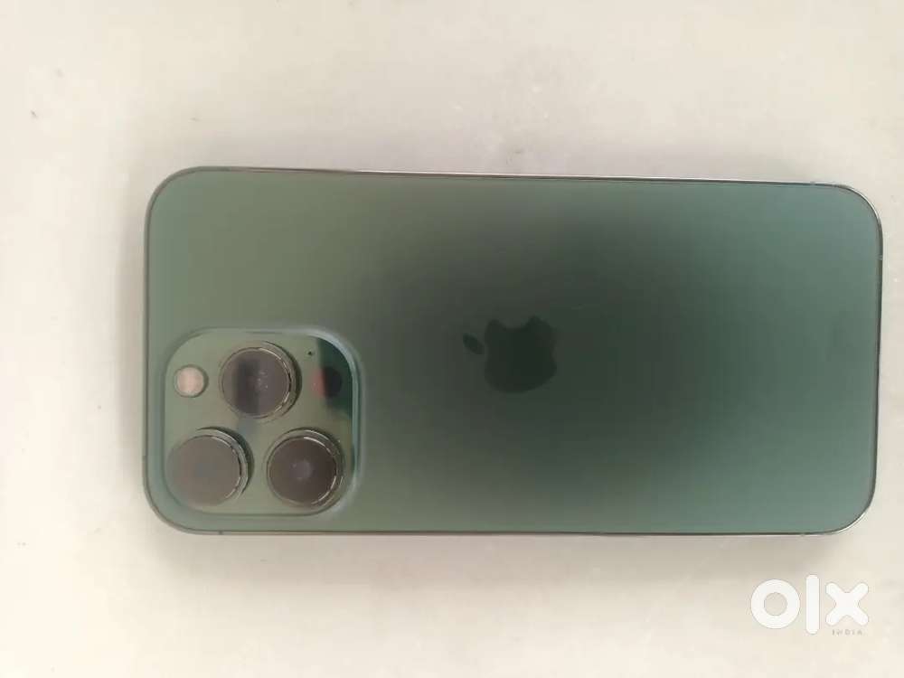 I phone 13 pro forest green