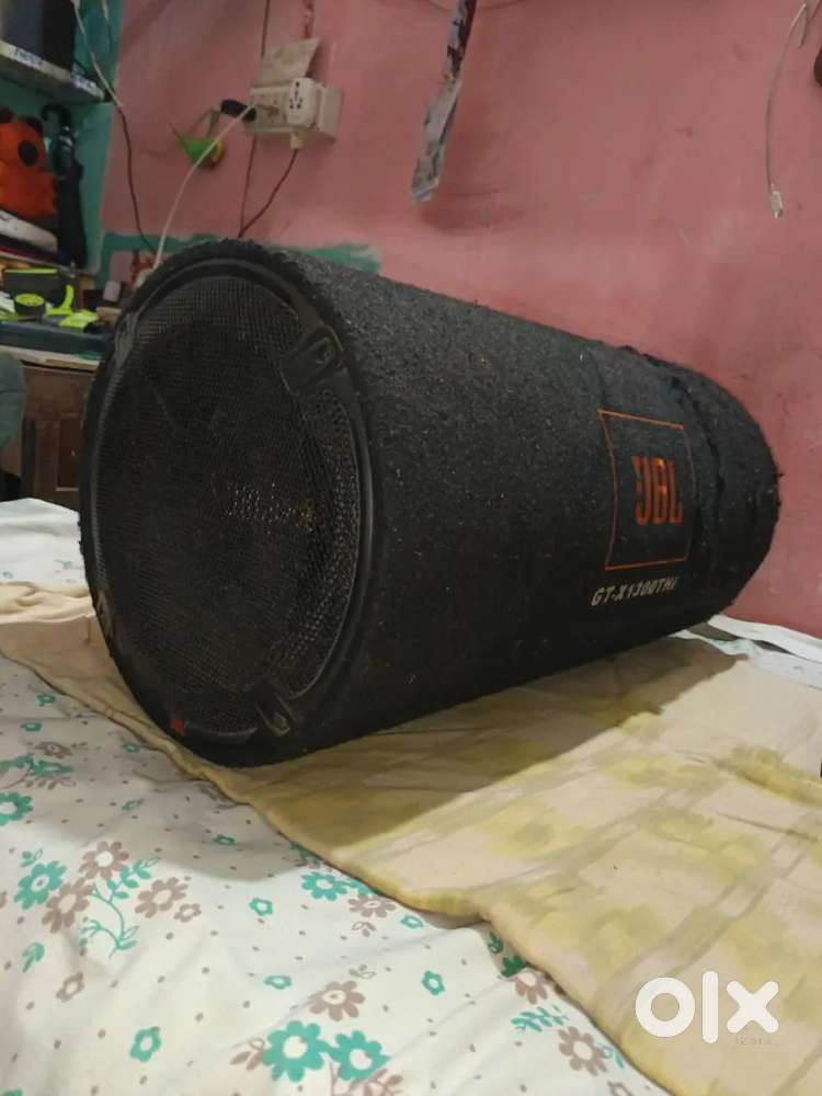 JBL BASS TUBE ( Urgent Sell )