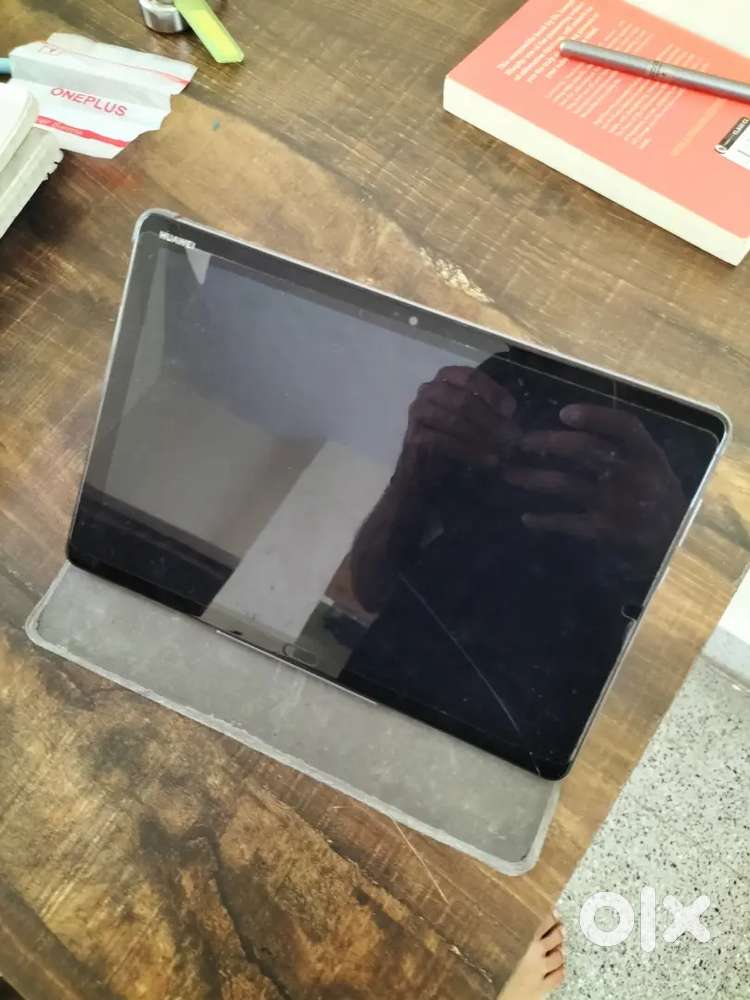 Huawei M5 lite media pad with stylus