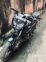 Gadi Achi condition me hai Engine tagda hai horn change hai