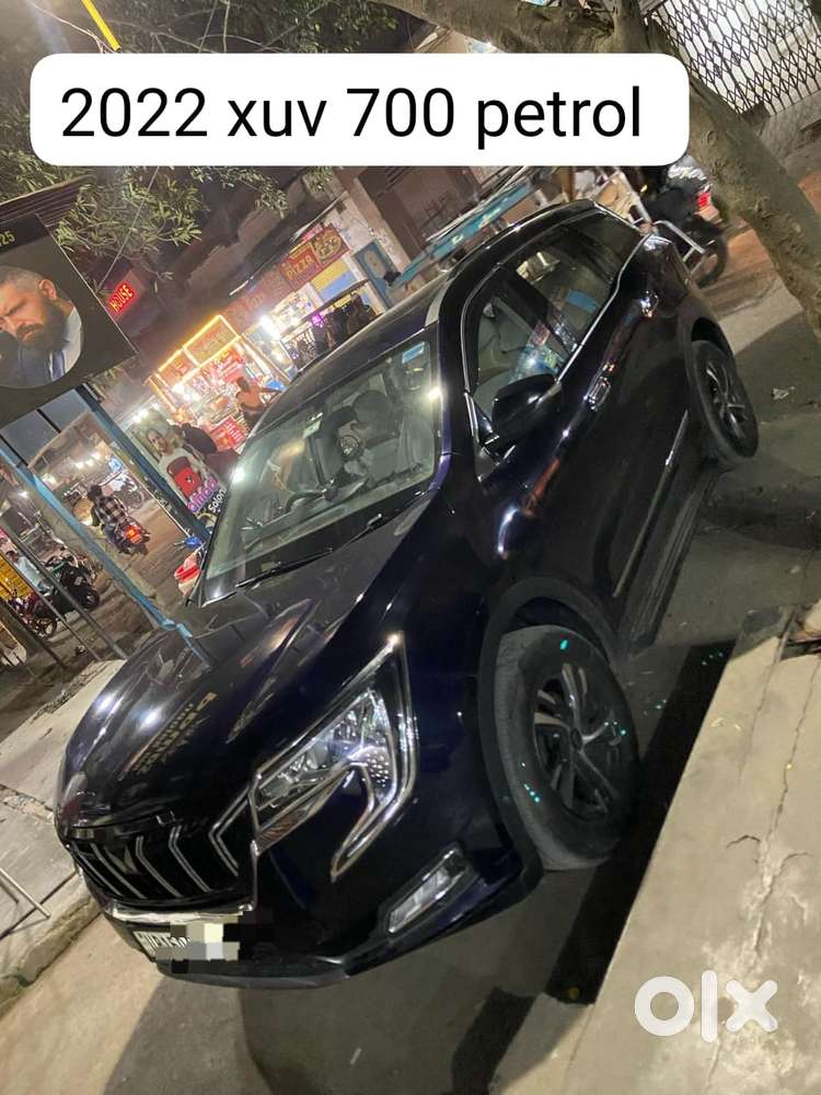 Mahindra XUV700 2.0 AX 5 Petrol MT 7 Str, 2022, Petrol