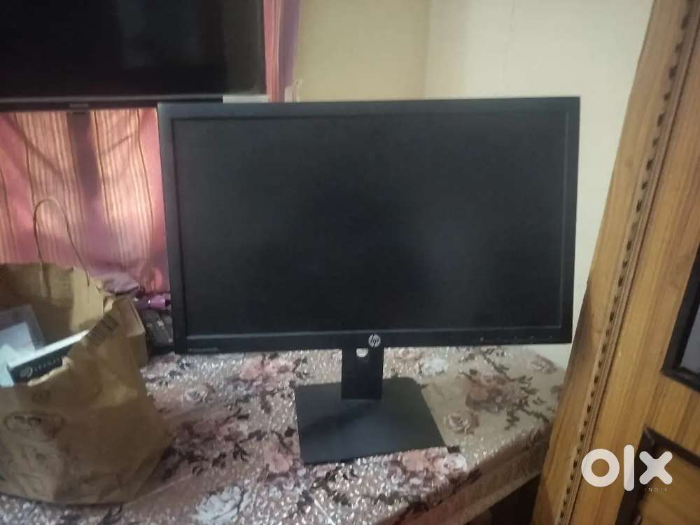 HP 21 INCHES MONITOR
