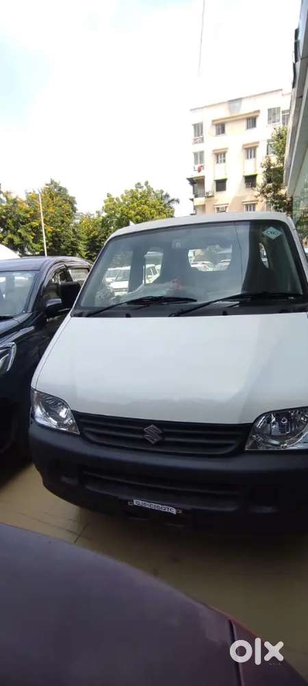 Eeco gadi booking ke liye call kare