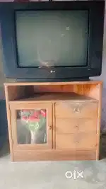 LG TV (32) in Black colour