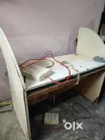 Computer table