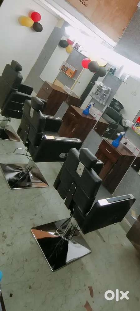 Salon itam