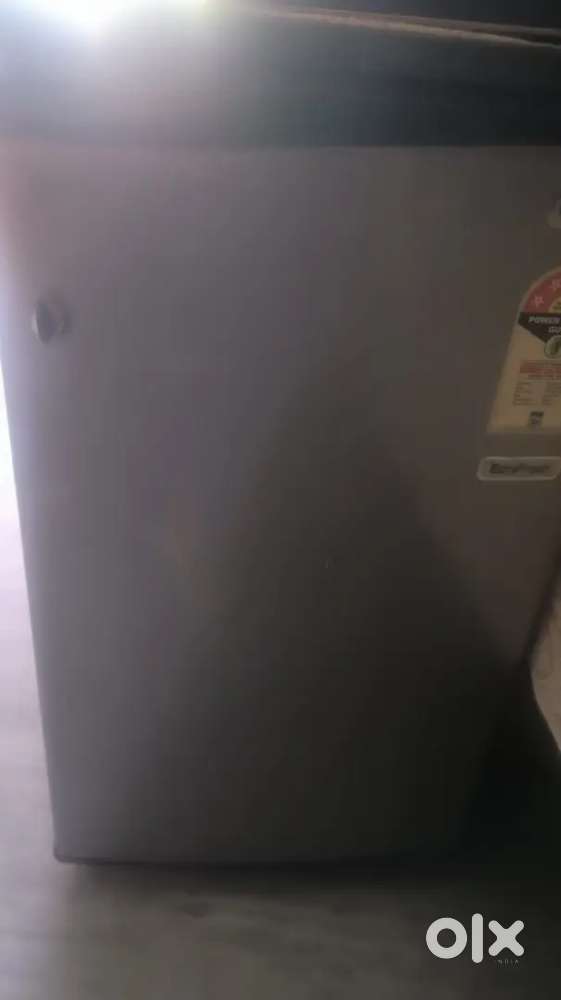 Running Small fridge for sale in 37