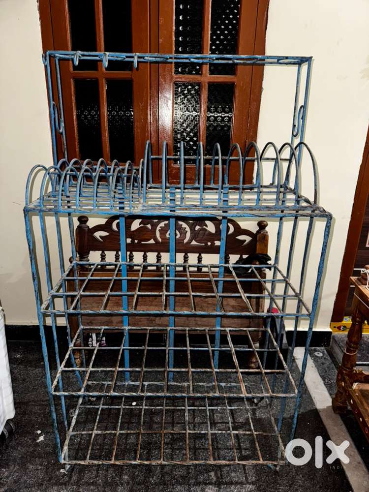 Dish drainer