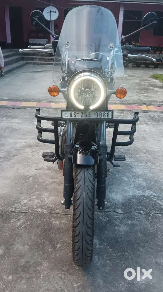 Well-Maintained Royal Enfield Meteor 350 Supernova.