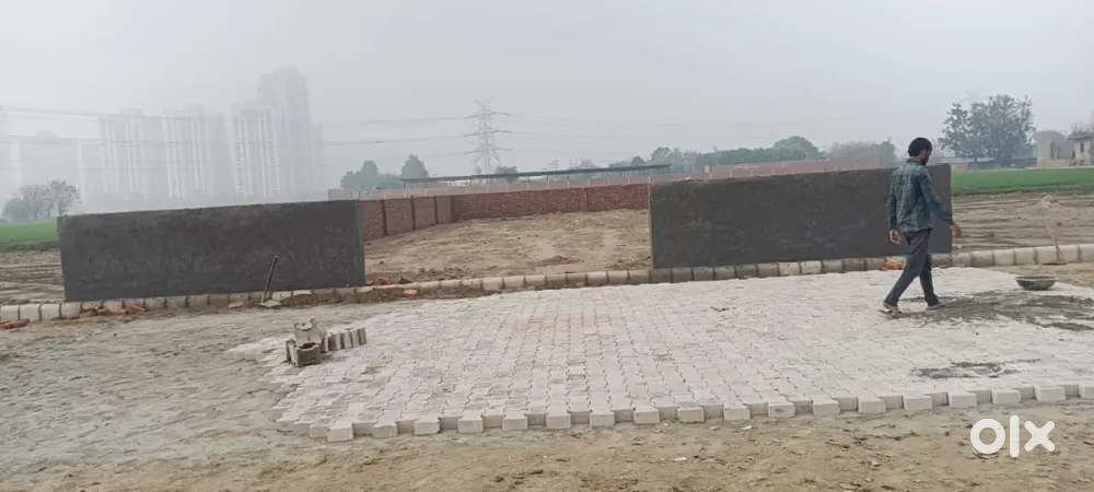 Plots in noida sec 150