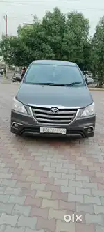 Toyota Innova 2.5 V 7 STR, 2014, Diesel