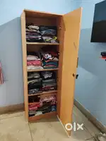 Cupboard with mirror(2ftX6ft)