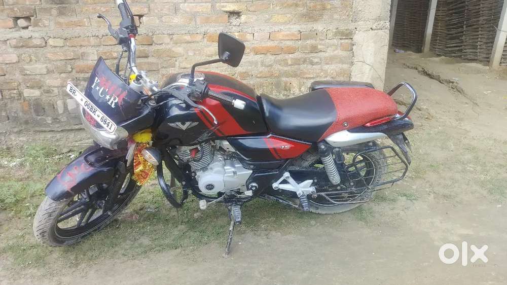 Bajaj victor v15
