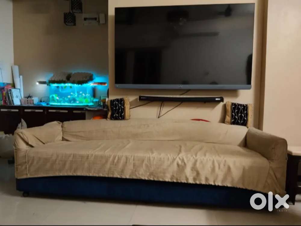 Big 5 seater elegant sofa