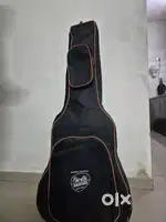 Yamaha Guitar top model with 3 Pickers, Safety Bag and notes
