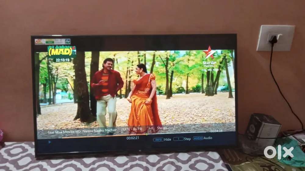 Mi.  43  smart  and Android led tv  with box .table stand.remote