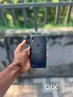 Clean and neat✅i phone XR 64