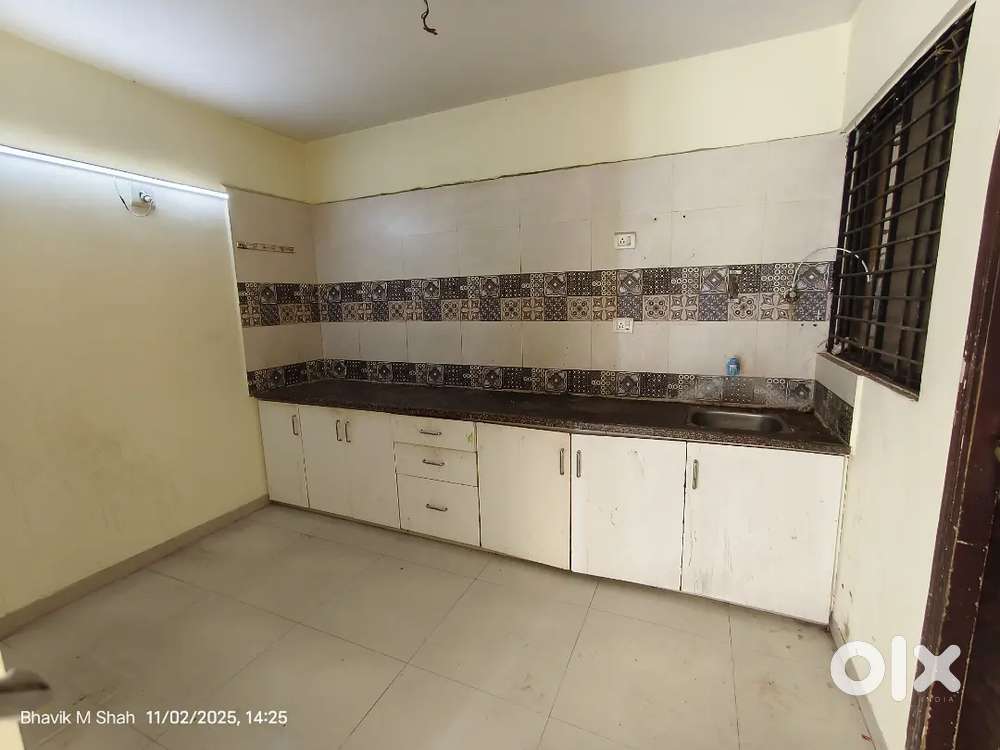Rent 2BHK Semi Furnished Flat, Near L&T Company,Ajwa Road, Vadodara