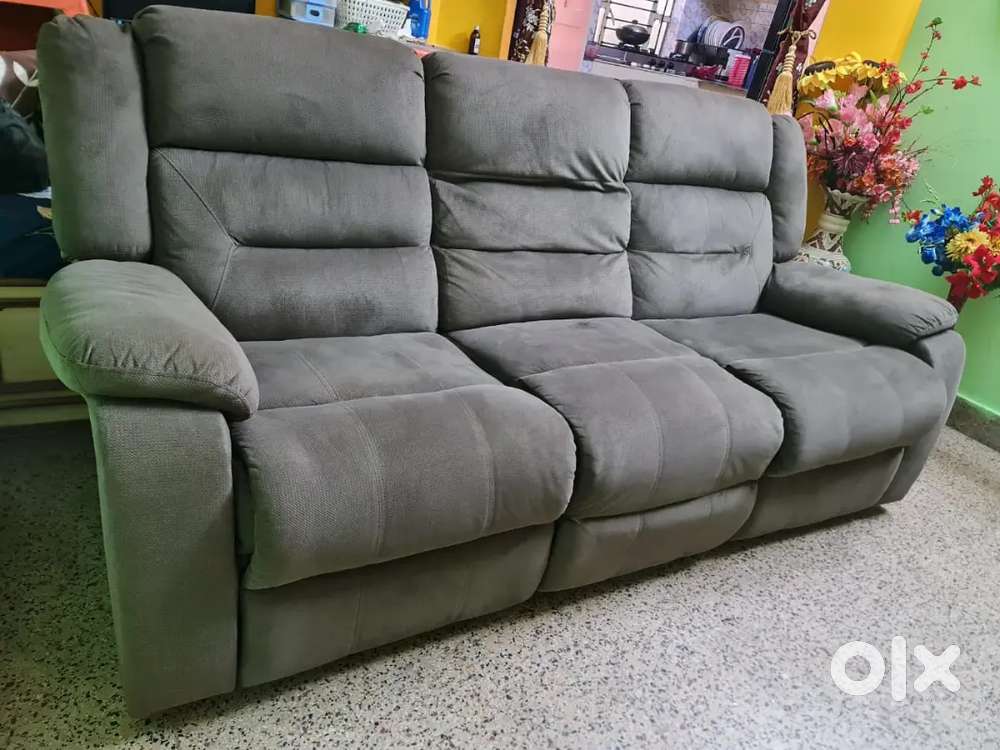 Royal Oak Malaysia fabric 3 seater Recliner sofa set in very good cond