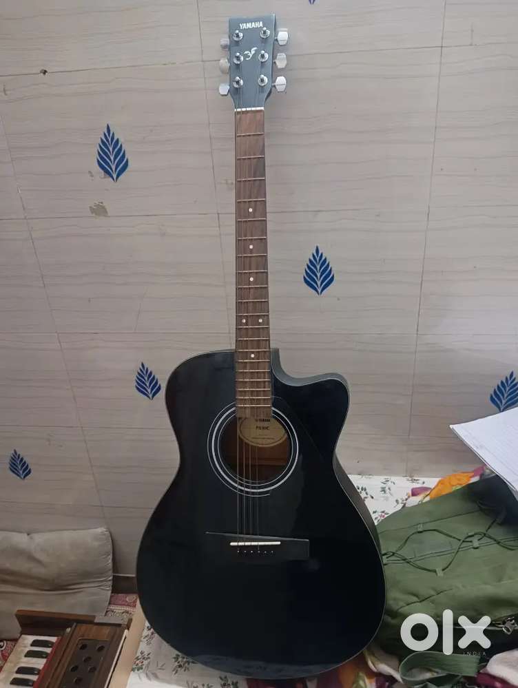 Brand New Yamaha FS80C Acoustic guitar Black Color with kepo and Bag