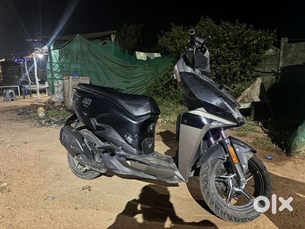 Want to sell hero x zoom scooty
