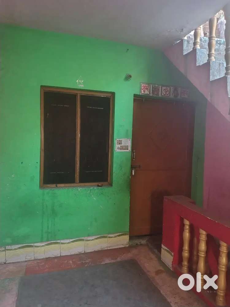 Sale for house 4 rooms 1 living room 1 kitchen 1 bathroom 1 latrin