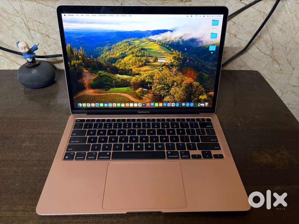 MacBook Air M1 (256GB/8GB) Excellent Condition