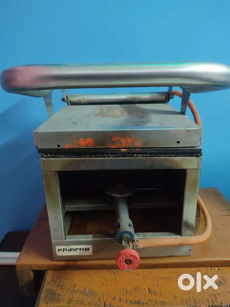 SANDWICH GRILLED MACHINE