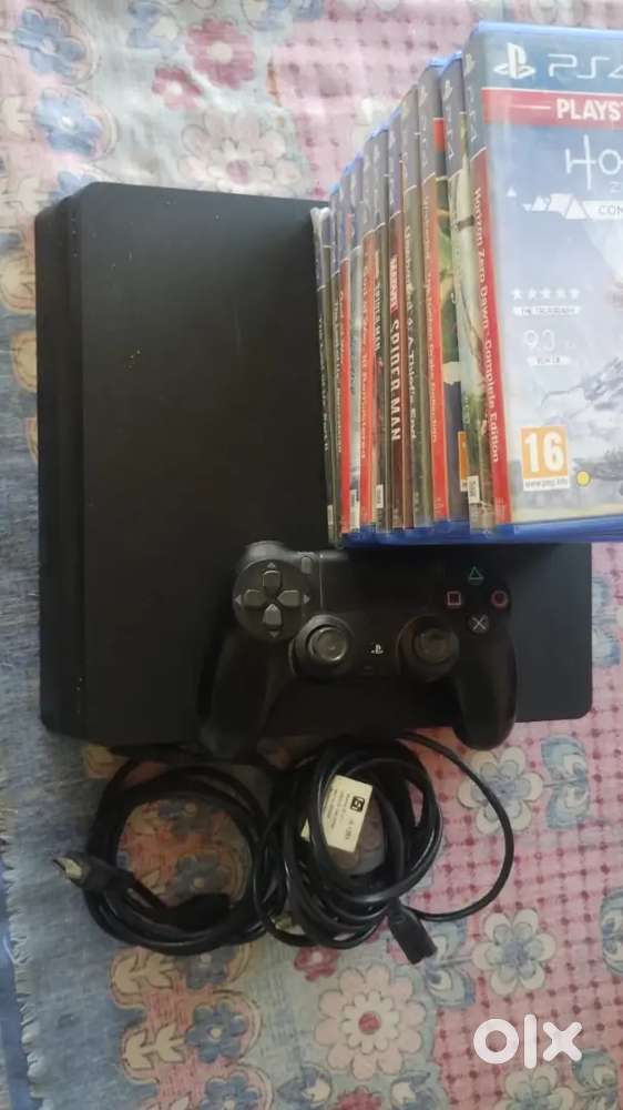 PlayStation 4 slim 1TB