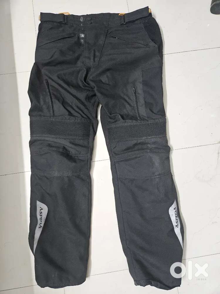 Aspida riding pant with armour