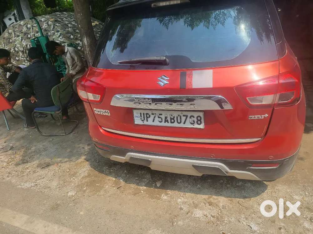 ब्रेजा गुड कंडीशन है गाड़ी टॉप मॉडल
