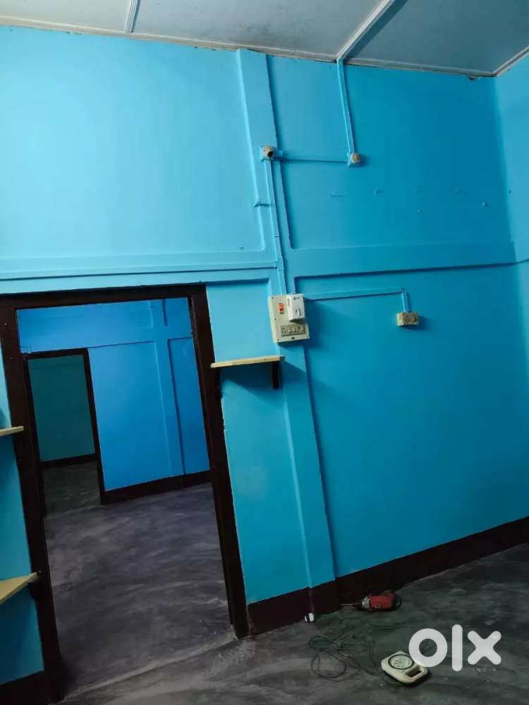 3rooms, 1kitchen, 1bathroom attached. Newly renovate house for rent