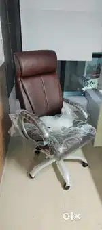 All types of office chairs are avvailable