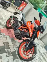 Duke 390@-.