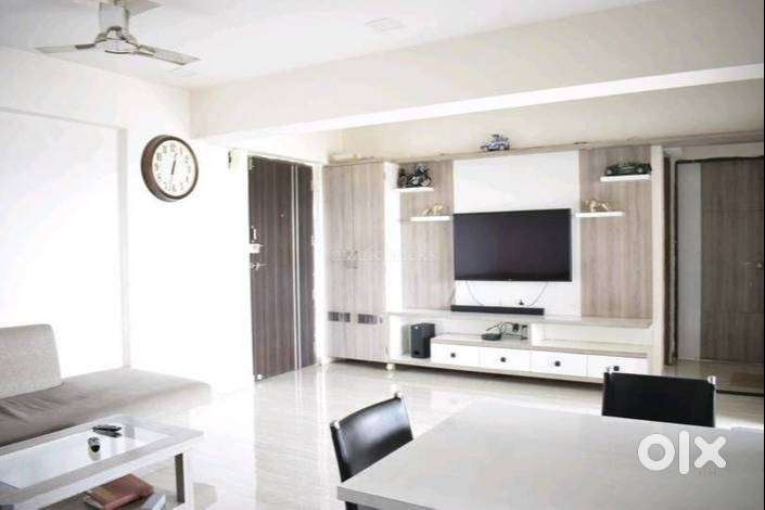 3 BHK FULLY FURNISHED FLAT FOR SALE