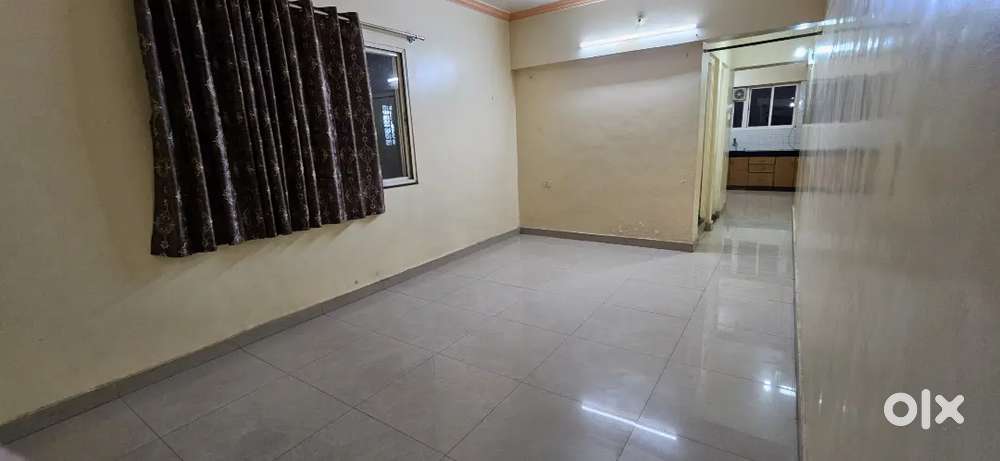 Vacancy for 3 girls, near by Dmart Max and pantaloons