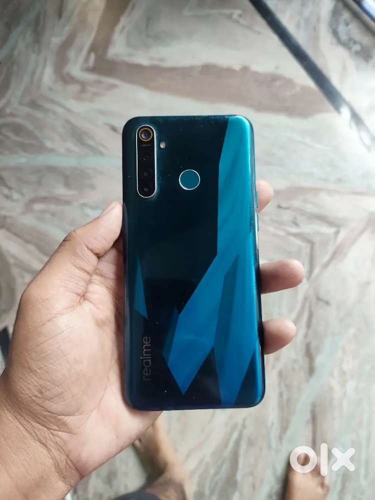 Realme 5 pro.Kono problem nai phone. All original