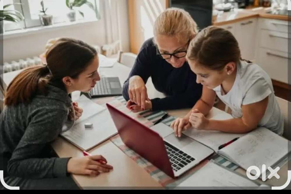 I am an Social studies Tutor.