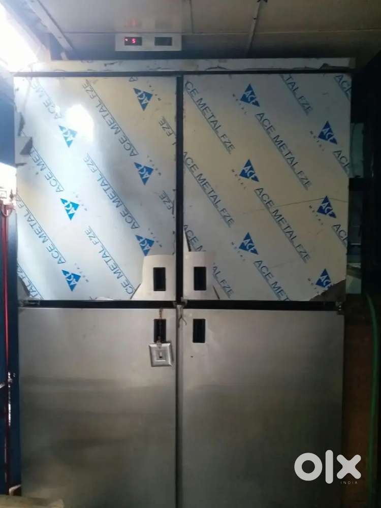 Big deep fridge best condition
